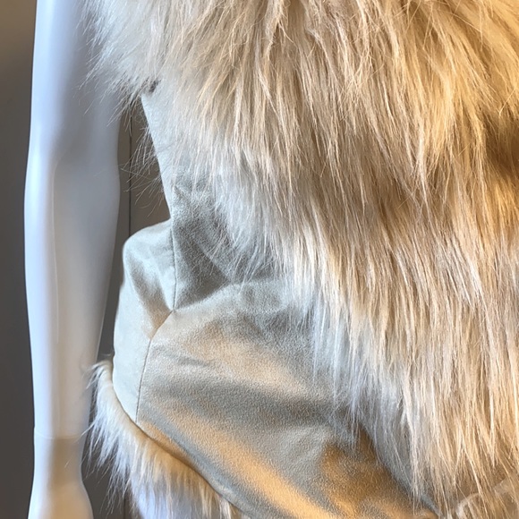 Simply Vera Wang Vest - Picture 3 of 10